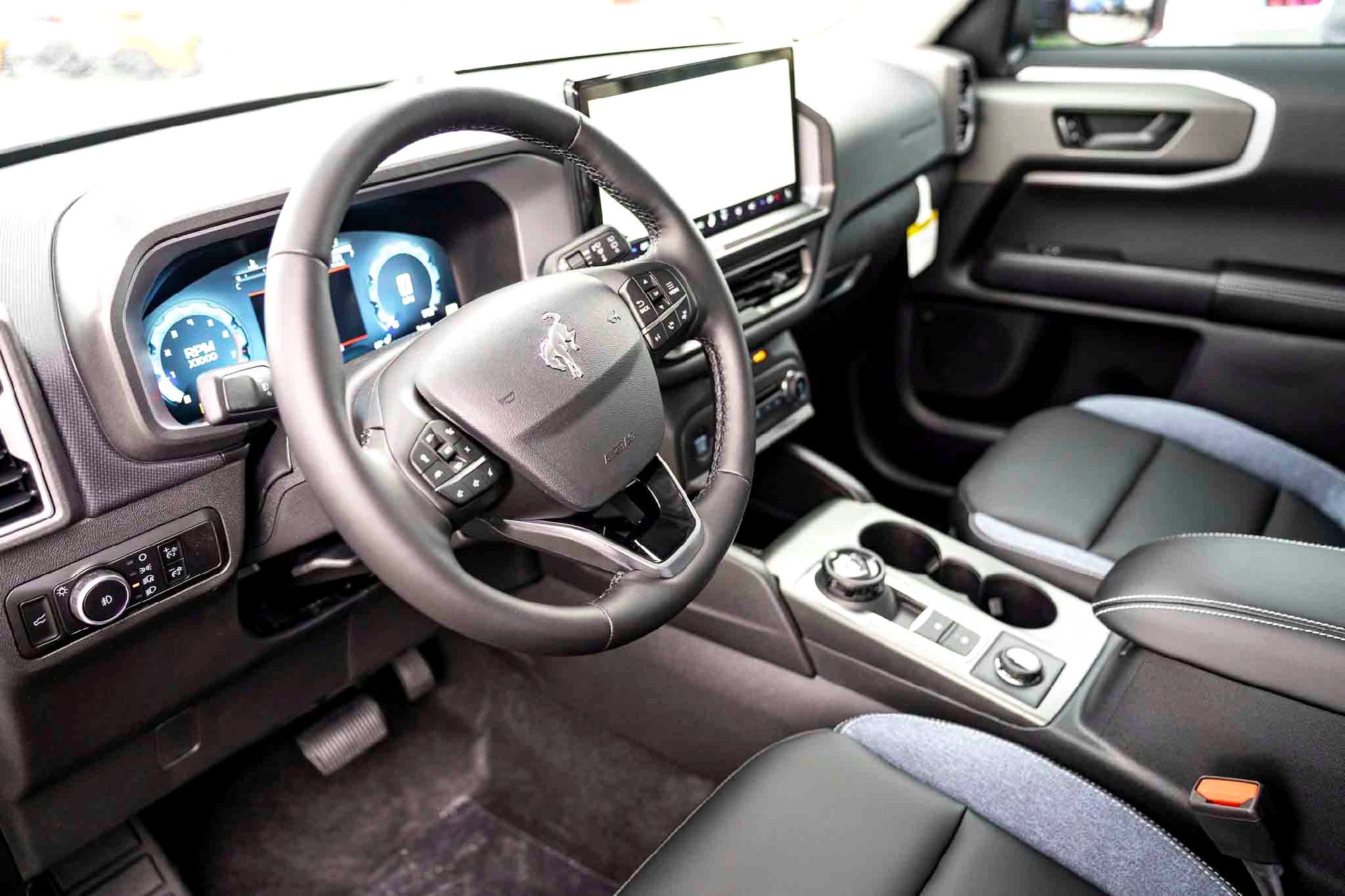 New 2025 Oxford White Ford Outer Banks image 10