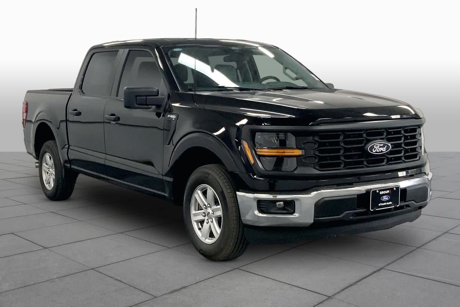 New 2026 Agate Black Metallic Ford XL image 2