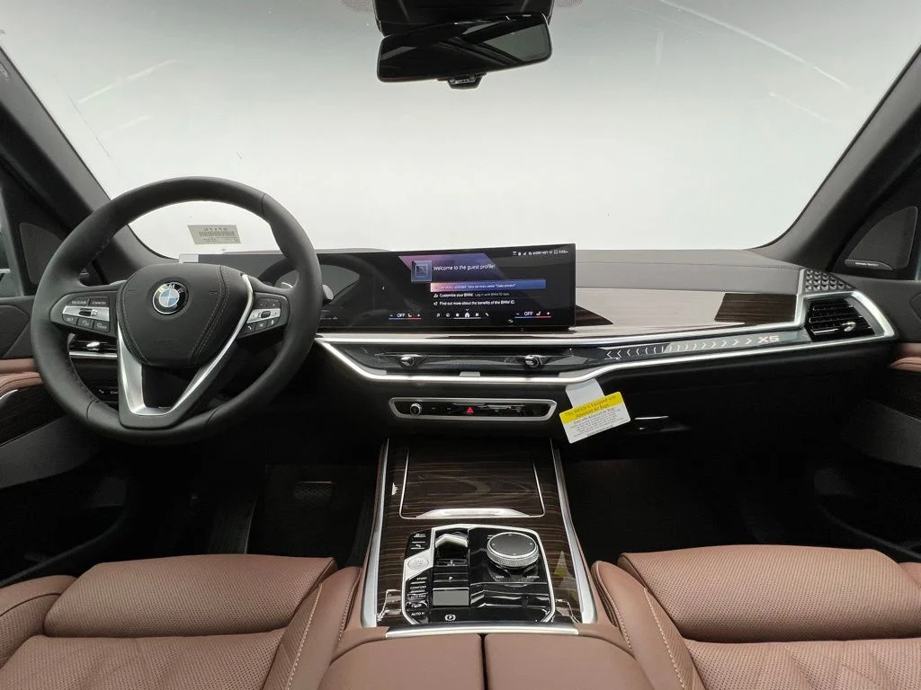 New 2026 Gray BMW xDrive40i image 10
