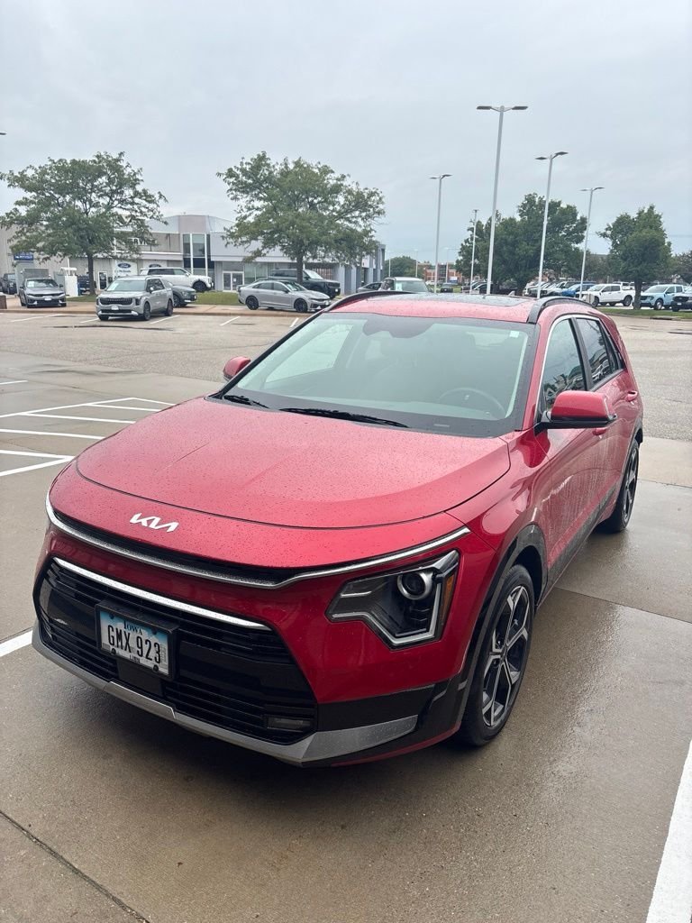 Used 2023 Red Kia EX Touring image 2