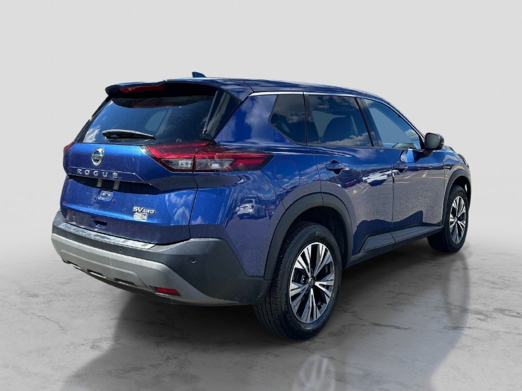 Used 2021 Blue Nissan SV image 5