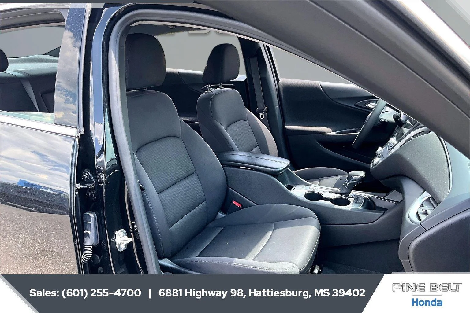 Used 2024 Mosaic Black Metallic Chevrolet LT image 6