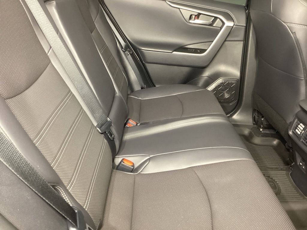 Certified Used 2025  Toyota Limited image 5