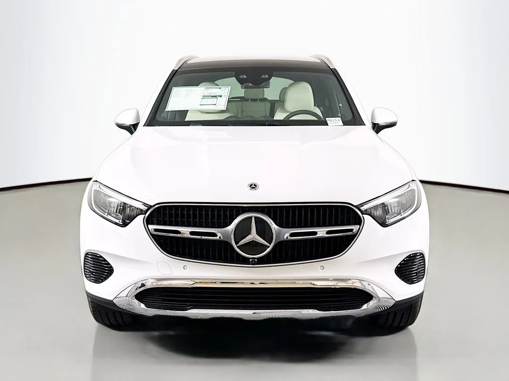 New 2026 White Mercedes-Benz GLC 300 image 2