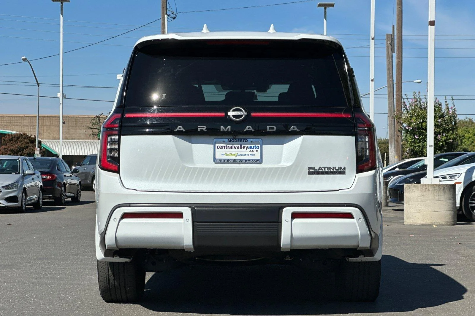 New 2025 Everest White Pearl Nissan Platinum Reserve image 5