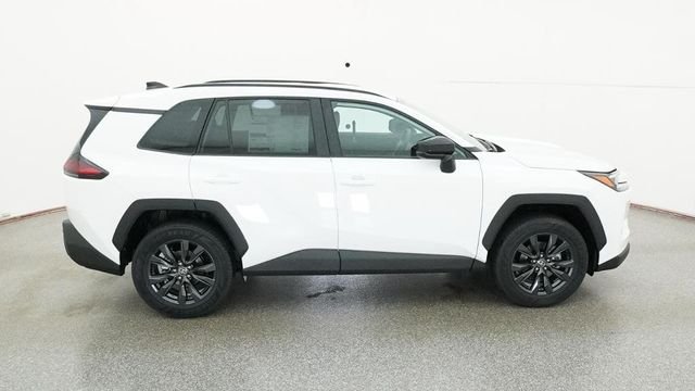 New 2026 Ice Cap Toyota XLE Premium image 14
