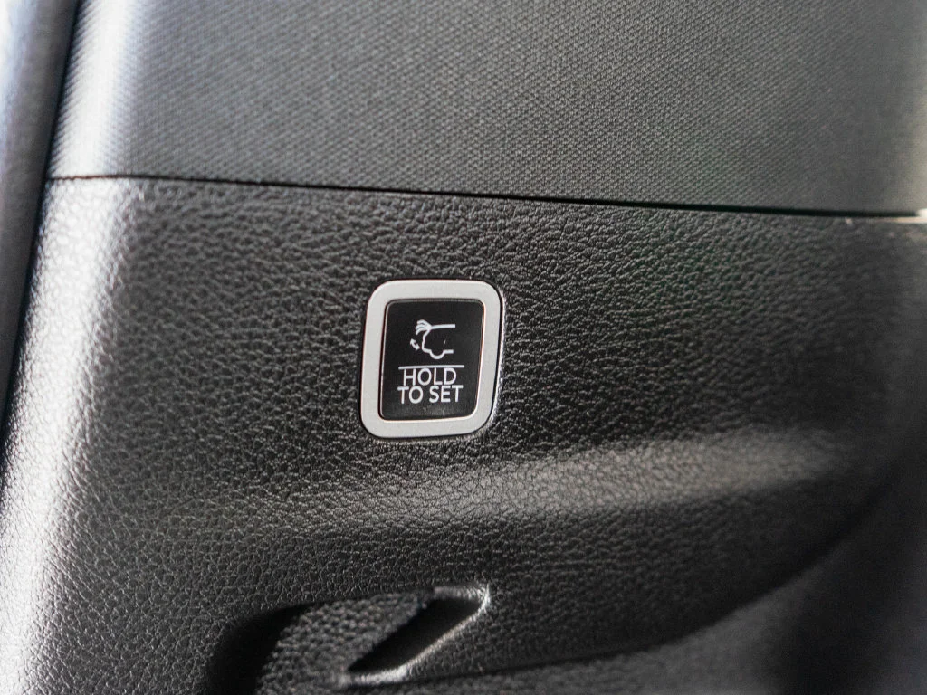 Used 2023 Black Jeep Series III image 40