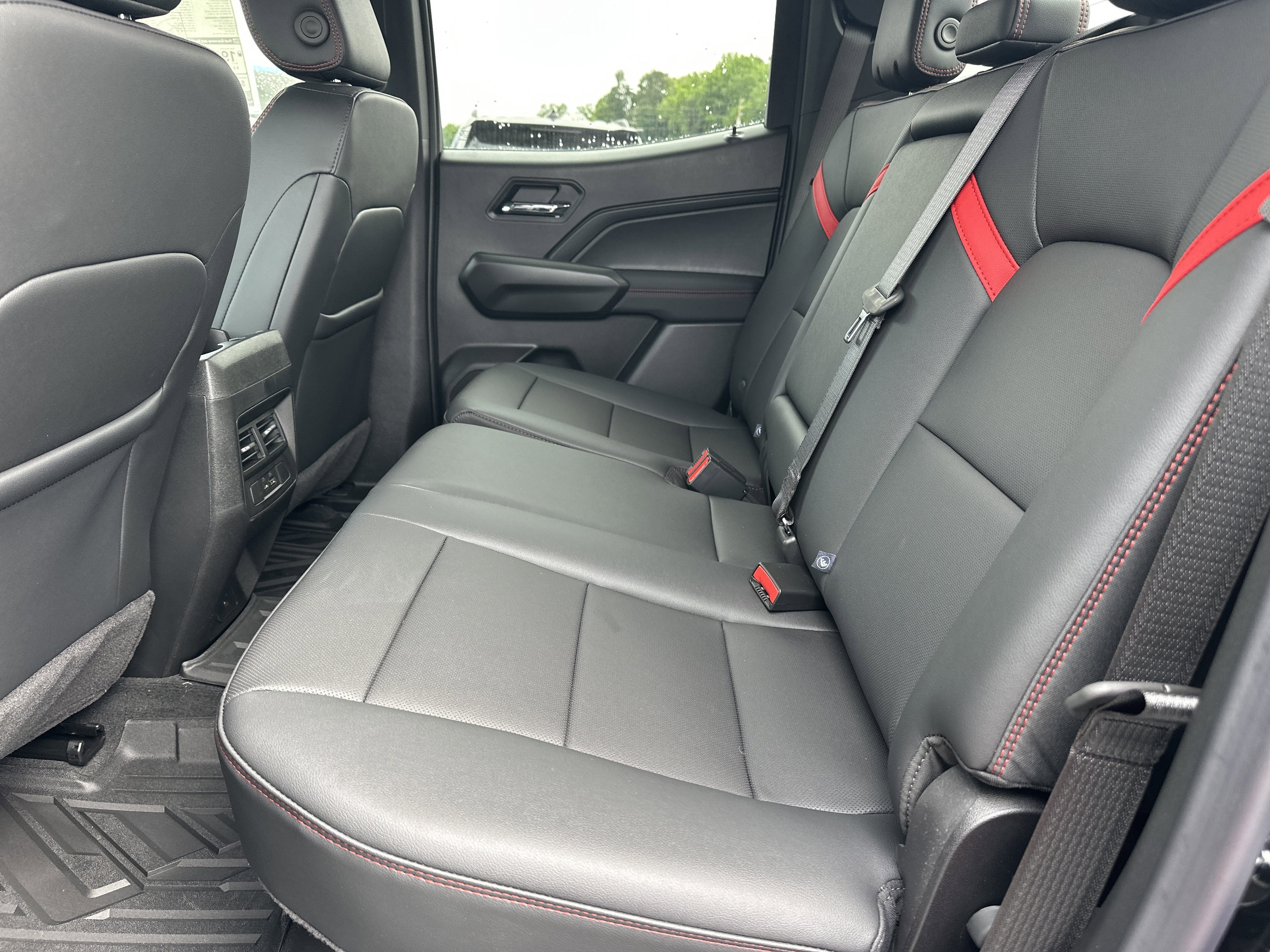 2026 Chevrolet Colorado Z71 - Photo 21