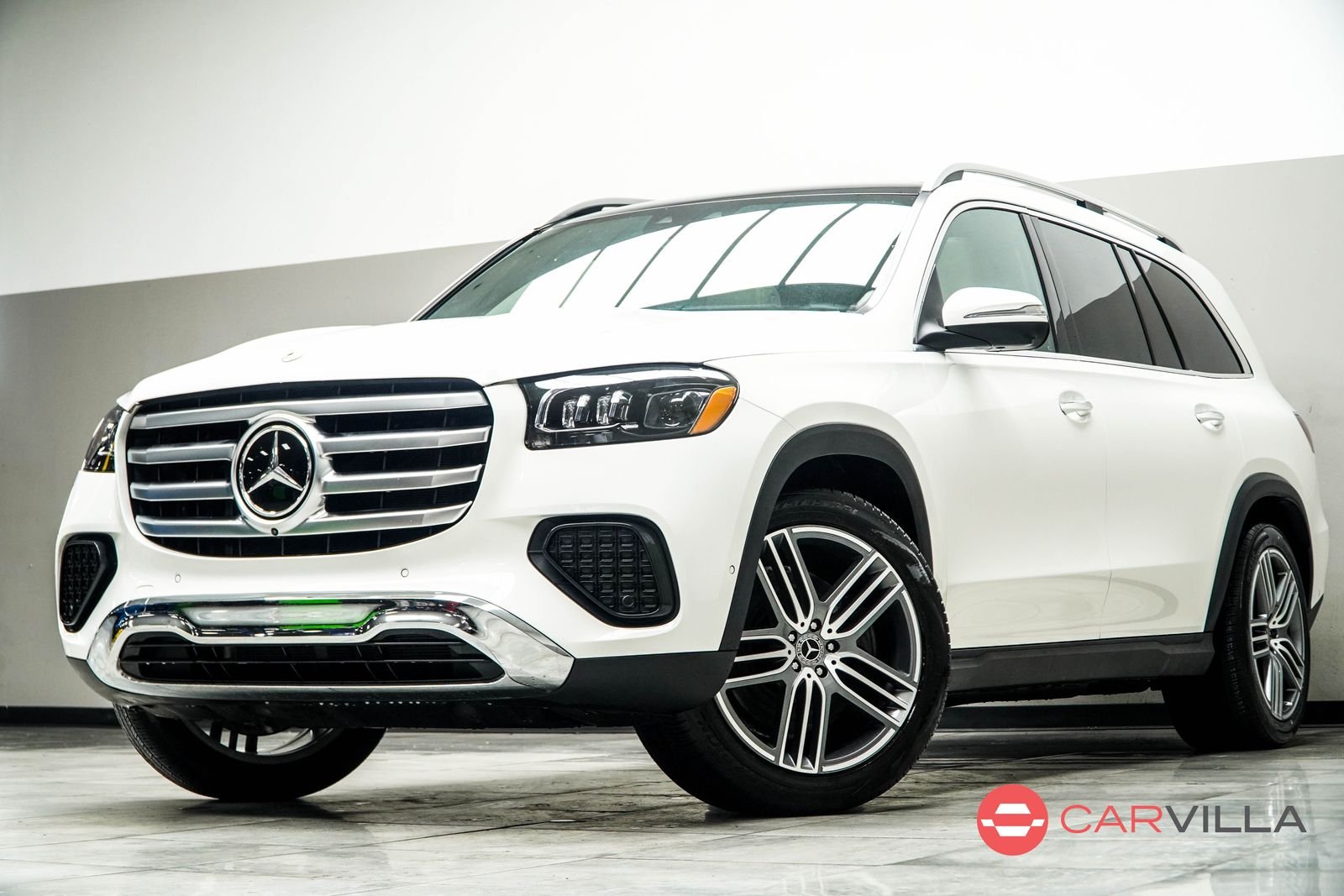 Used 2025 White Mercedes-Benz GLS 450 image 1