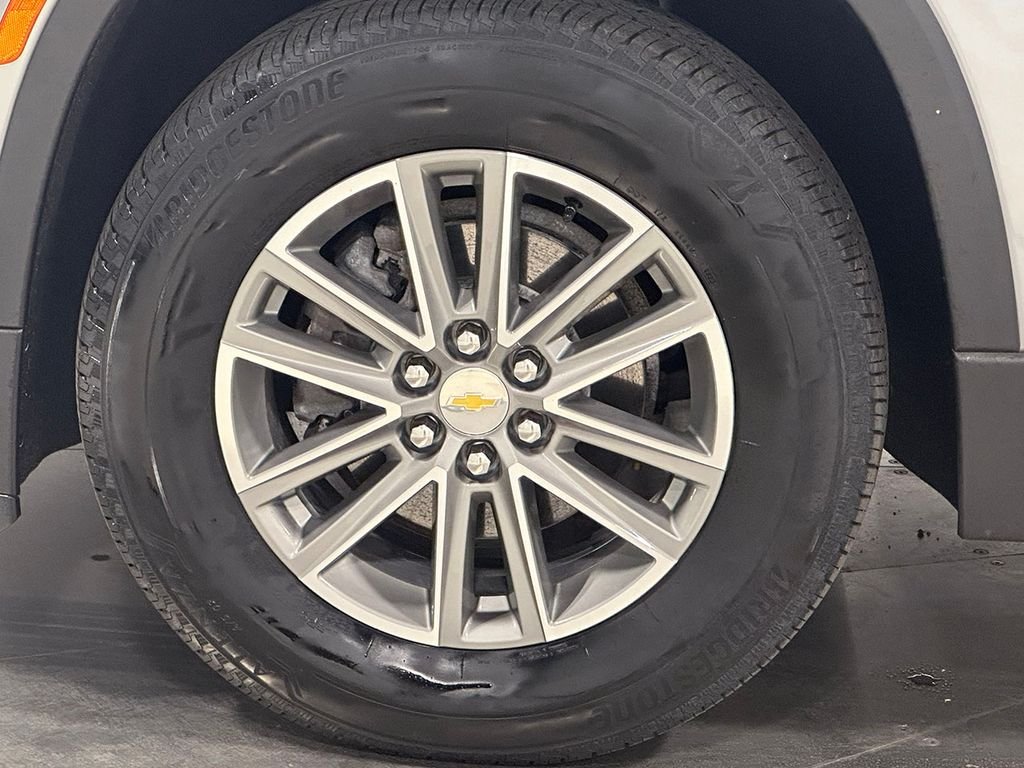Used 2023 Gray Chevrolet LT image 16