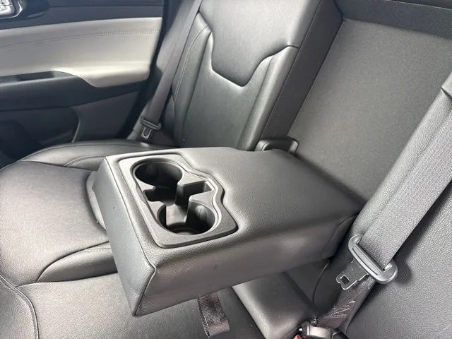 2025 Jeep Compass Limited - Photo 28