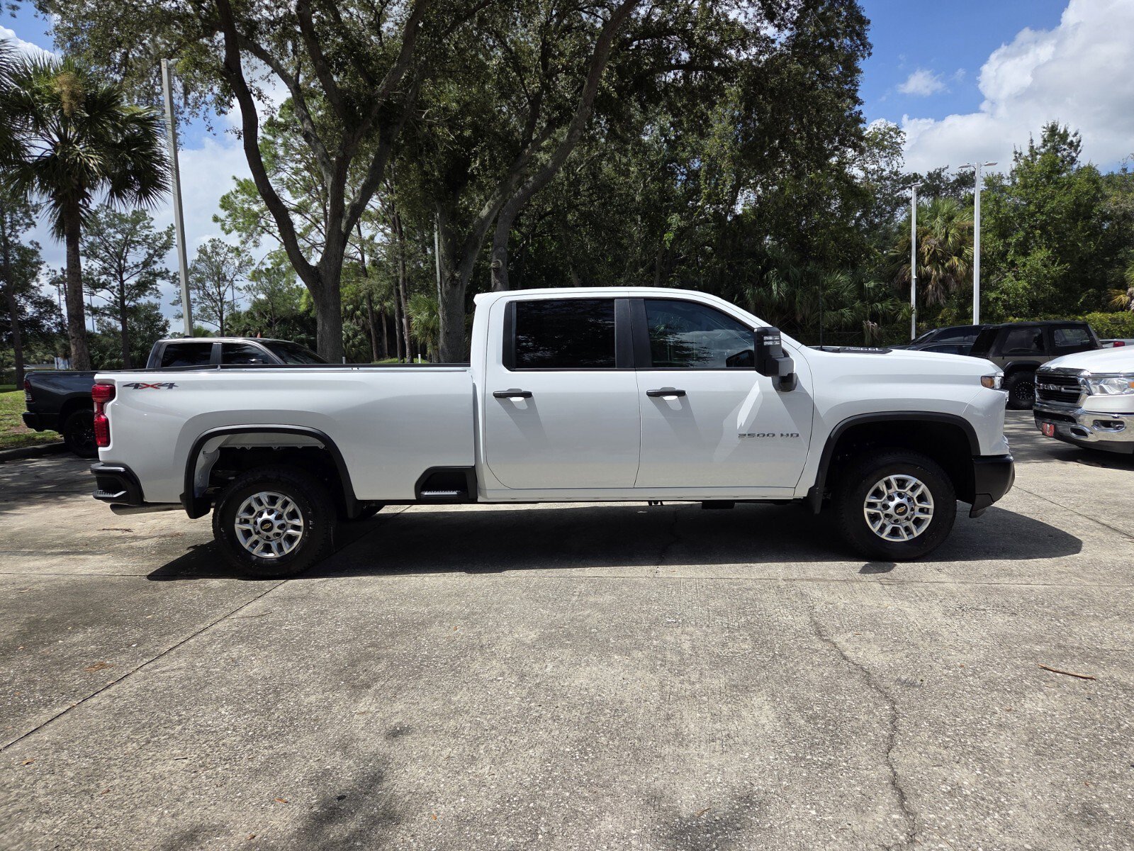 New 2026 Summit White Chevrolet WT image 8