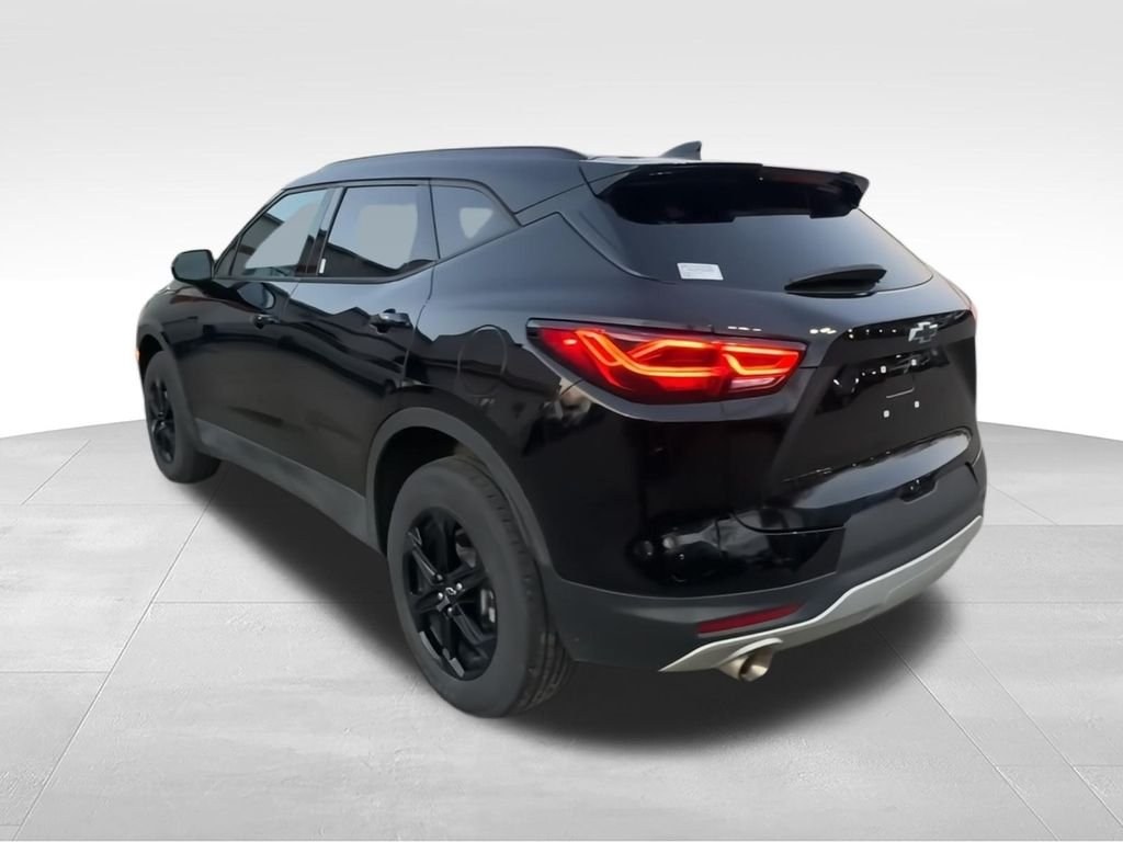 Used 2023 Black Chevrolet LT image 6