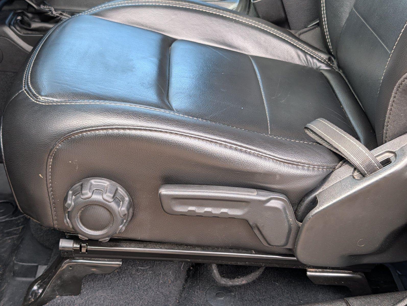 Used 2020 Granite Crystal Metallic Clearcoat Jeep North Edition image 18
