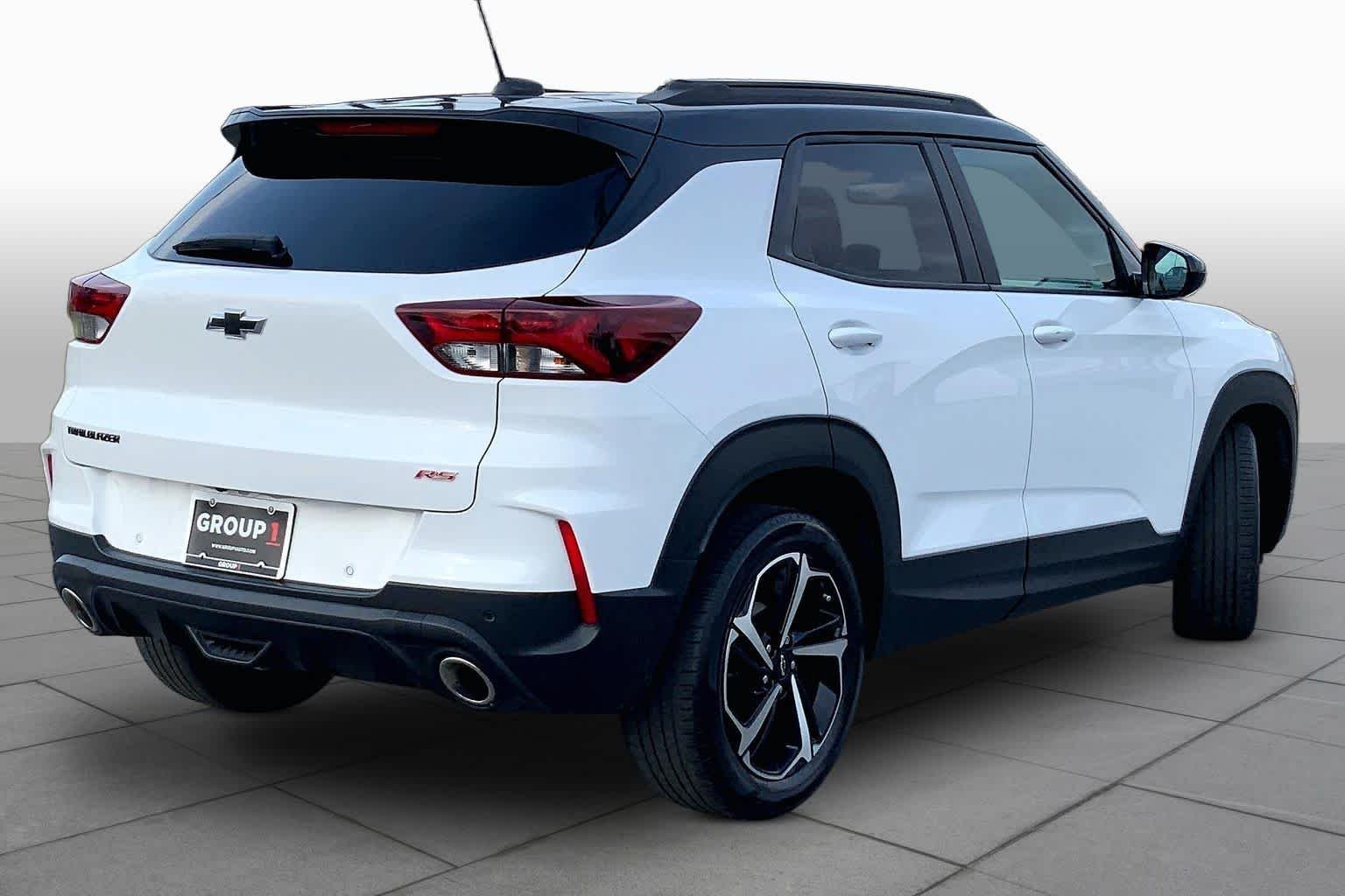 Used 2023 Summit White Chevrolet RS image 12