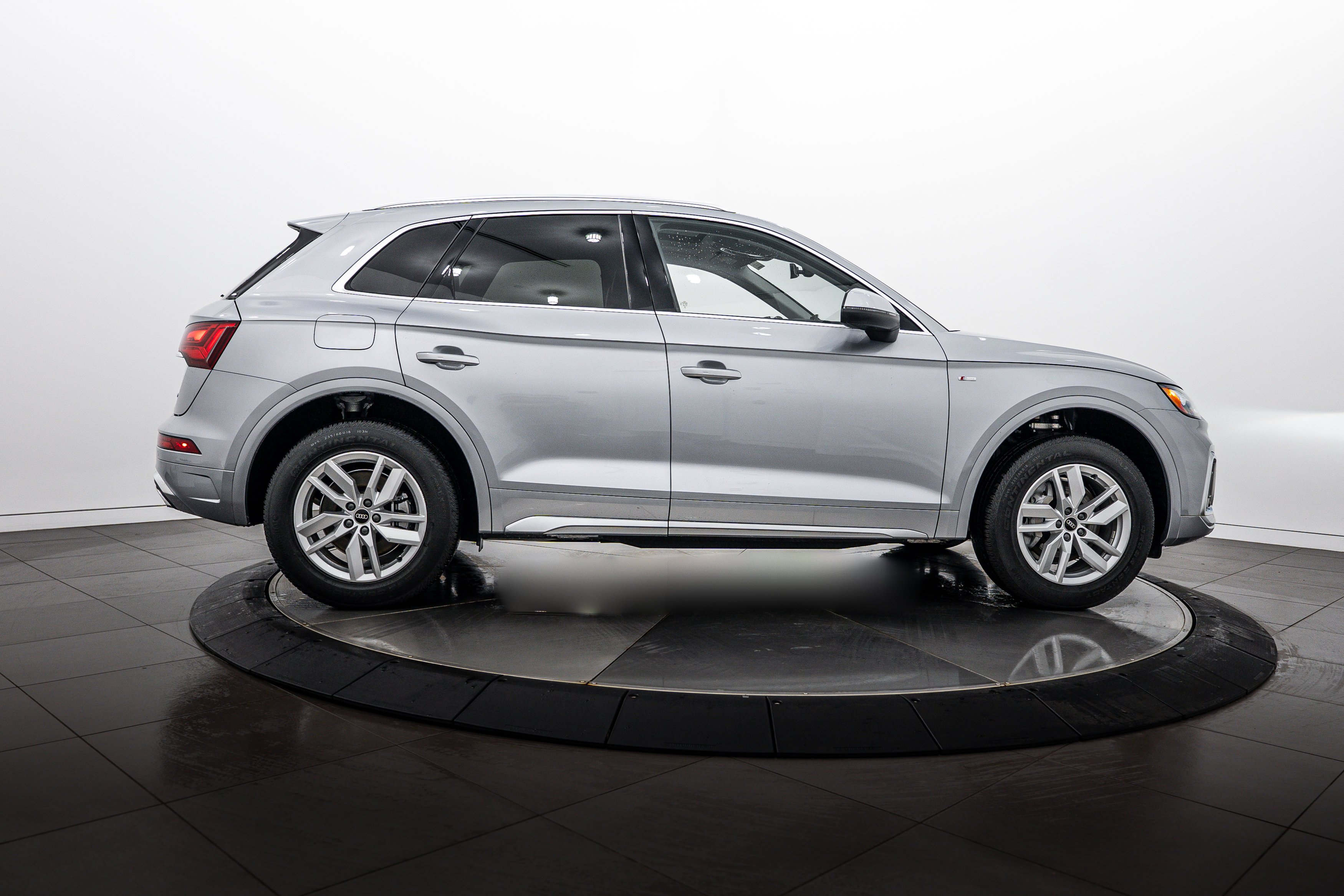 Certified Used 2023 Florett Silver Metallic Audi S line Premium image 3