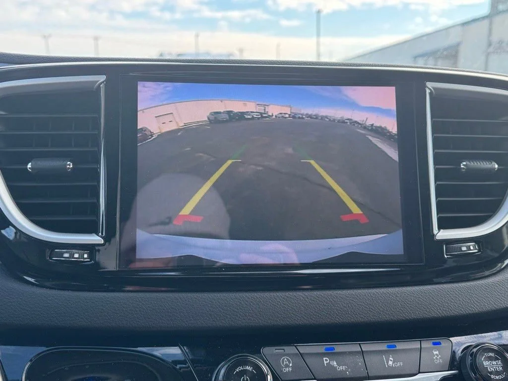 2024 Chrysler Pacifica Touring L - Photo 25
