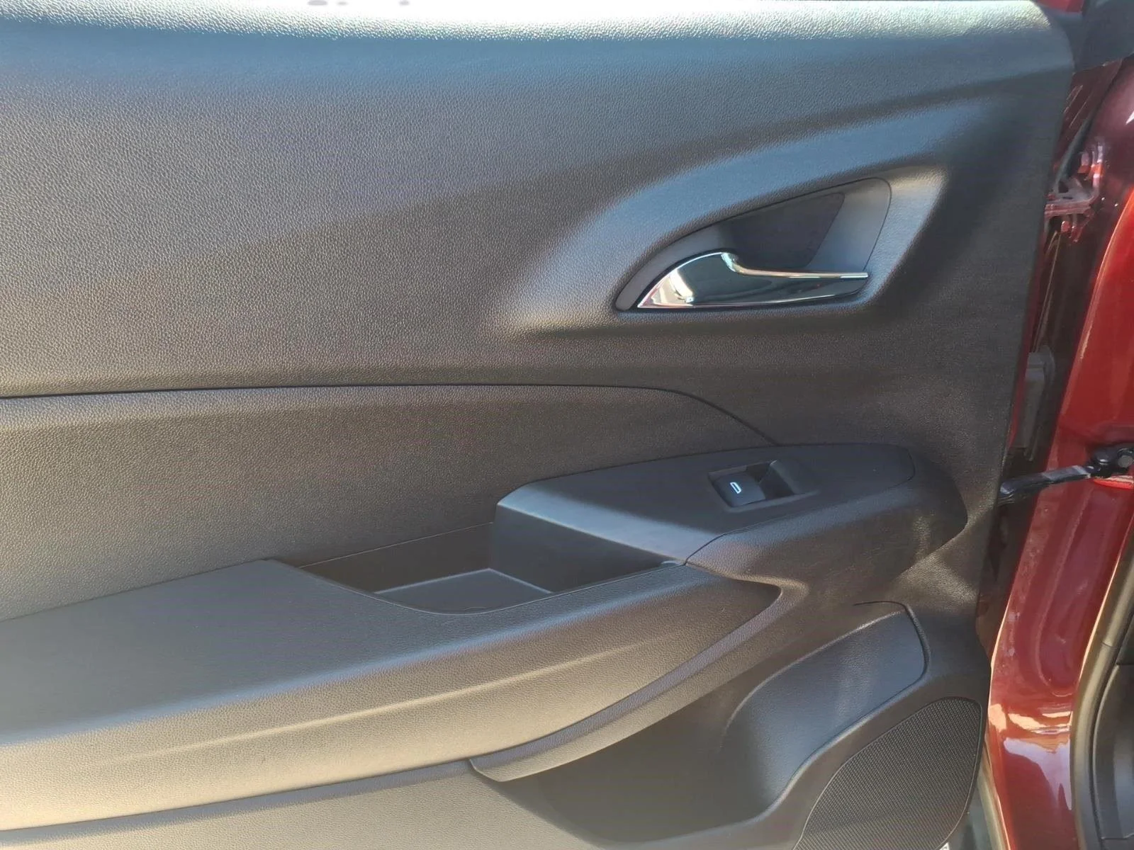 Used 2025 Crimson Metallic Chevrolet LT image 11