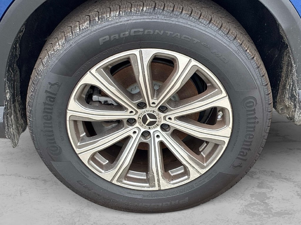 Used 2025  Mercedes-Benz GLC 300 image 19