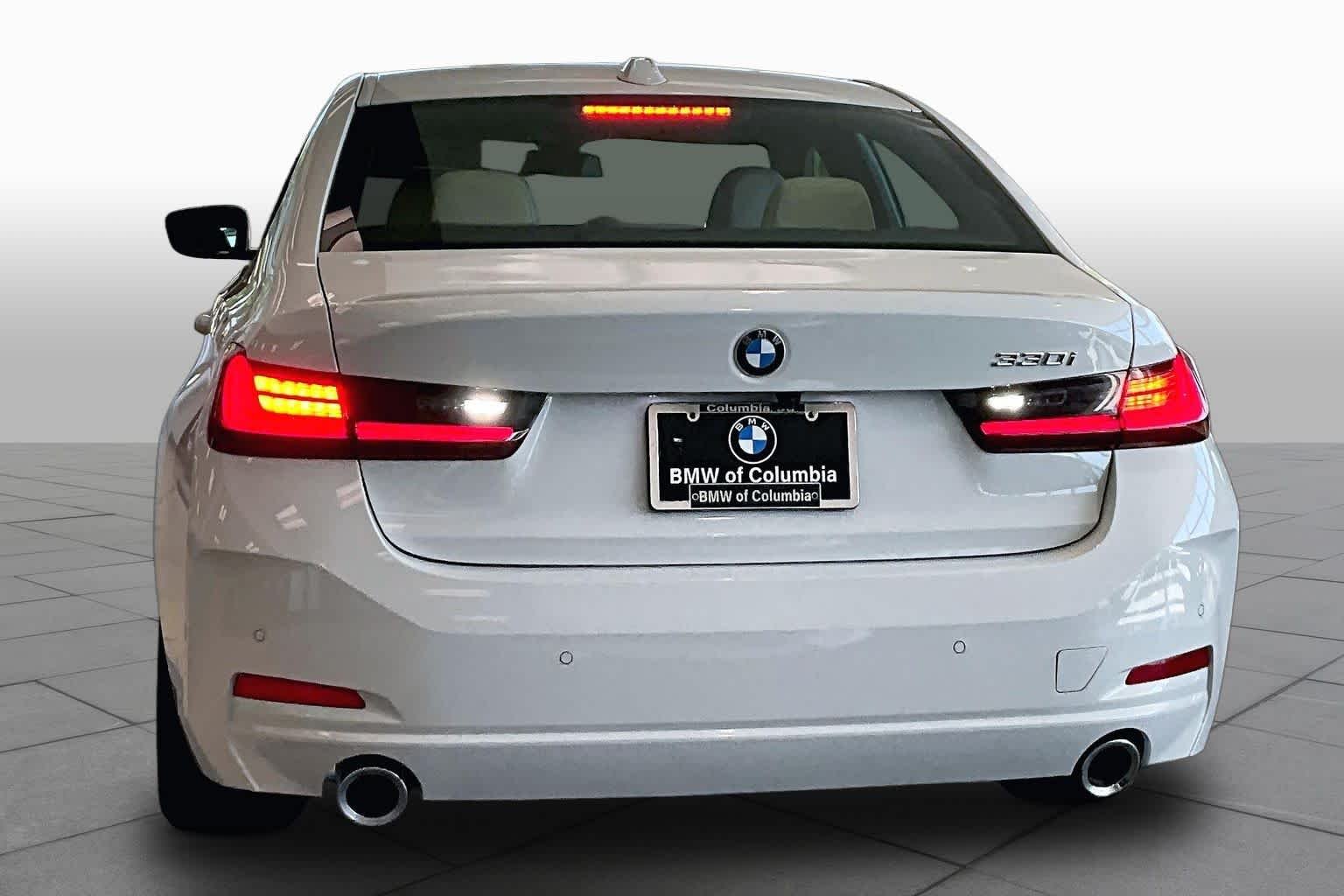 New 2026 Alpine White BMW 330i NA image 4