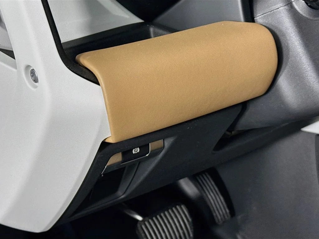 New 2026 Fuji White Land Rover S image 11
