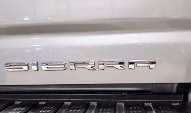 Used 2025 Silver GMC Denali Ultimate image 45
