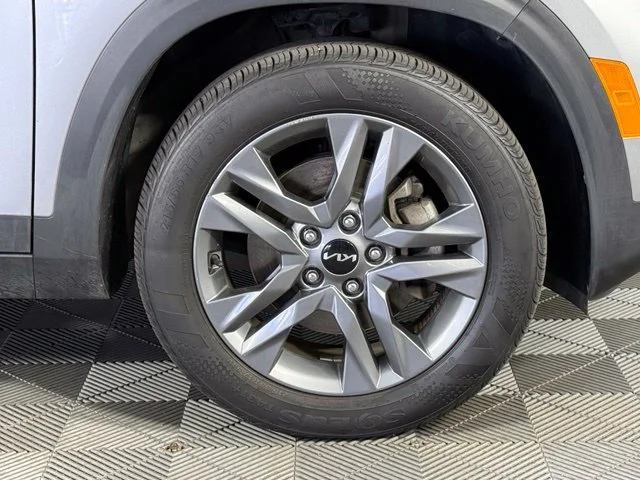 Photo 9