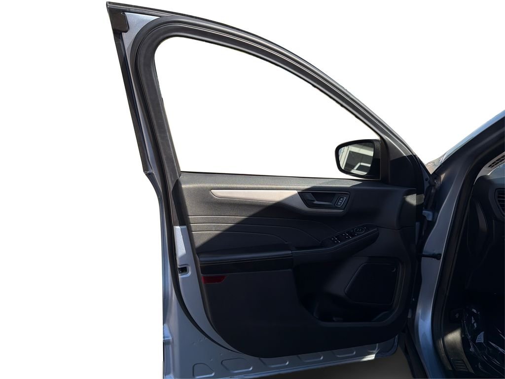 Used 2022 Iced Blue Silver Metallic Ford SE image 18