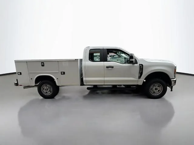 New 2026 Oxford White Ford F-250® XL image 37