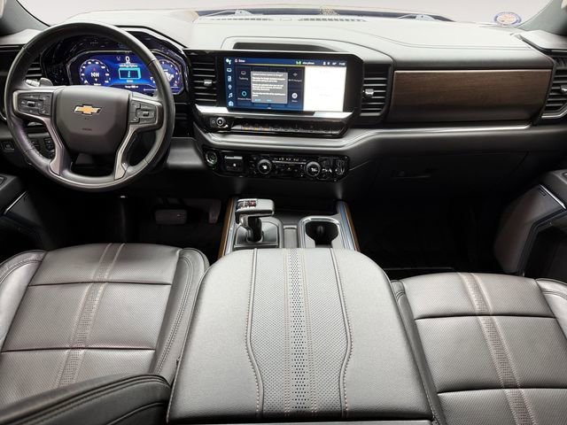 Used 2024 Black Chevrolet High Country image 10