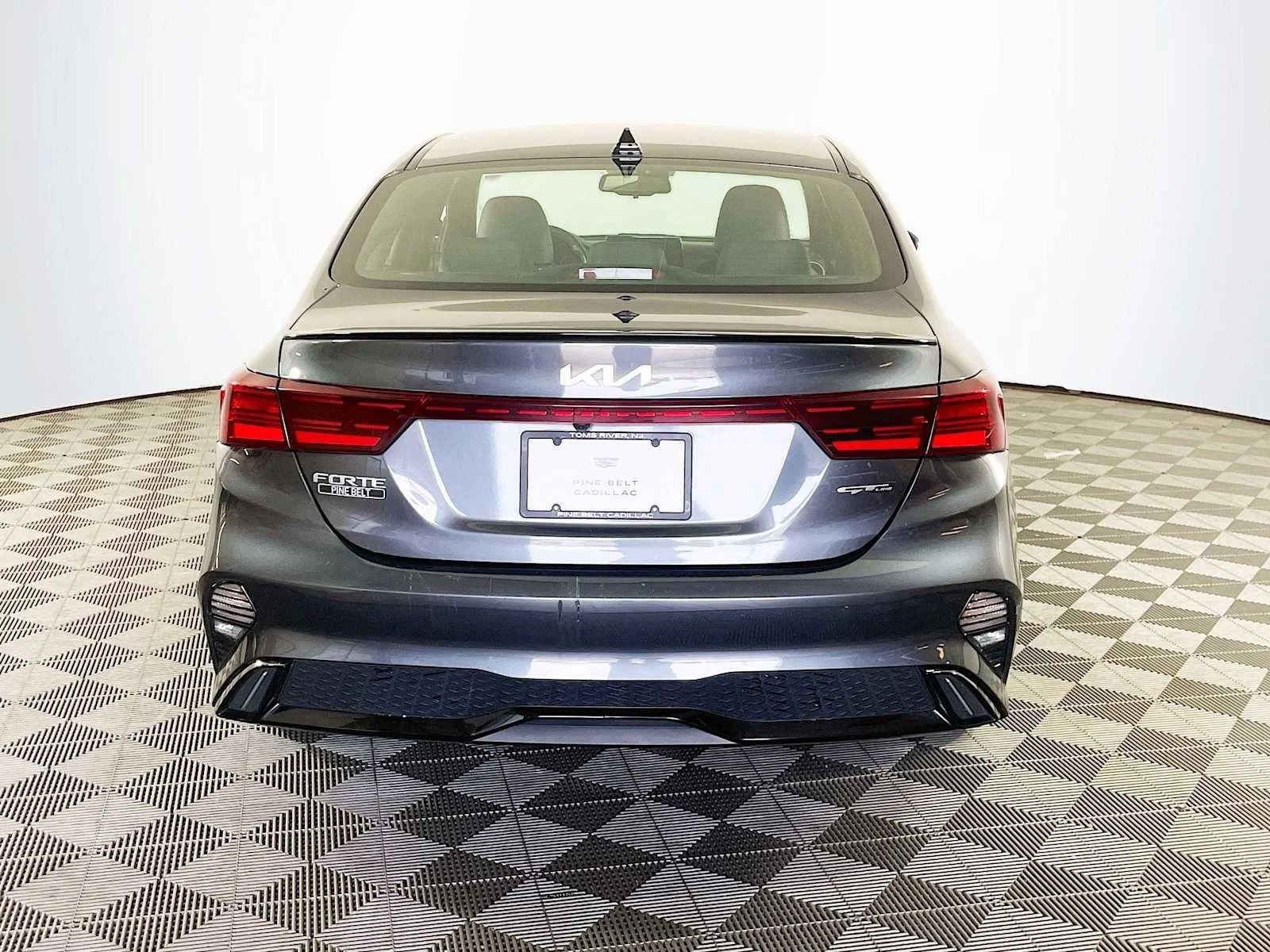 Used 2022 Gravity Gray Kia GT-Line image 5