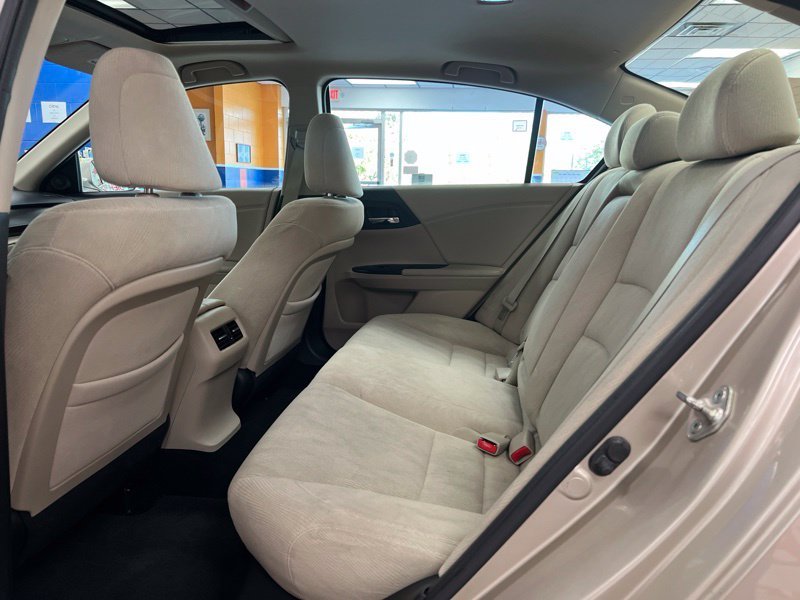 Used 2014  Honda EX image 15