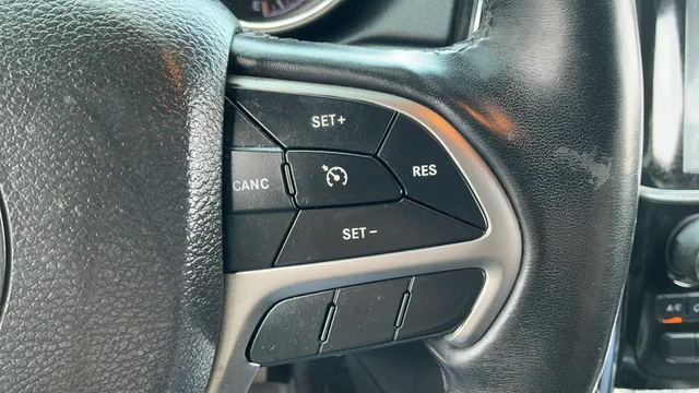 Used 2022 White Jeep Limited image 13