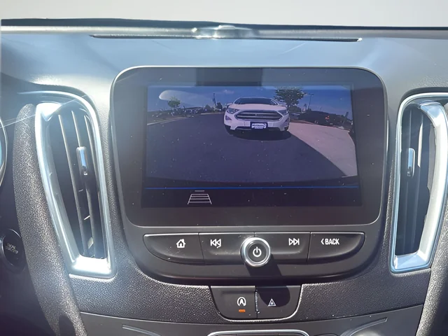 Used 2020 Gray Chevrolet LT image 27