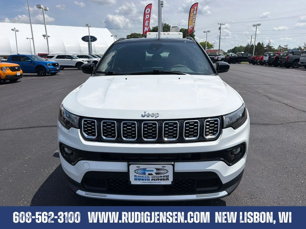 Used 2025 White Jeep Limited image 8