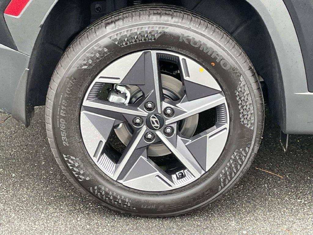 New 2026 Black Hyundai SEL Plus AWD image 7