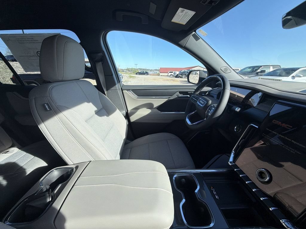 New 2026 Sterling Metallic GMC Elevation image 15