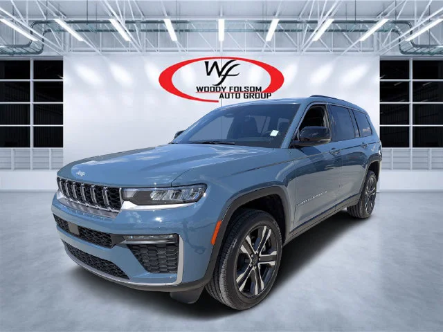 New 2027 Steel Blue Paint Jeep Limited image 7