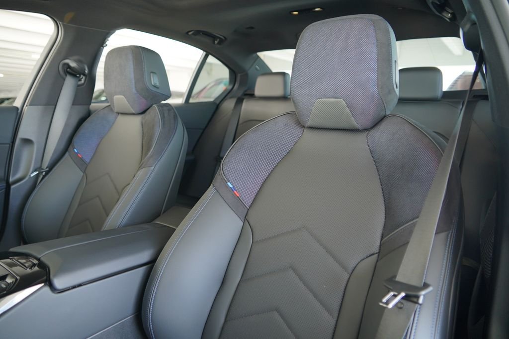 2026 BMW 5 Series 530i - Photo 11