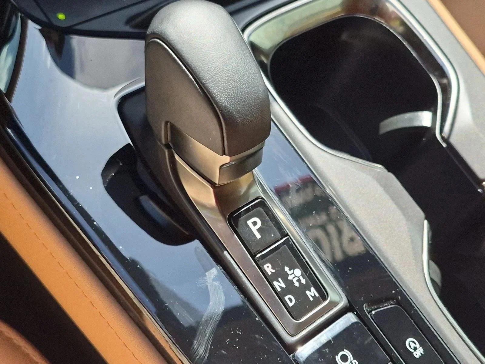 2025 Lexus NX 250 - Photo 12