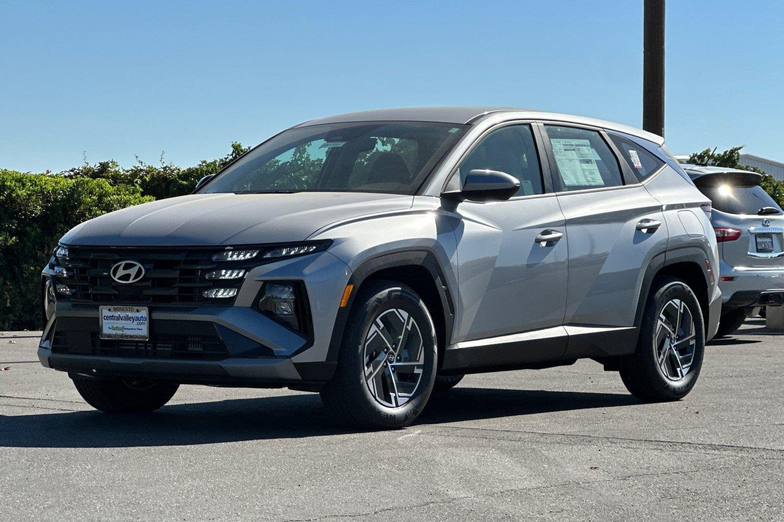 New 2026 Shimmering Silver Hyundai SE image 8