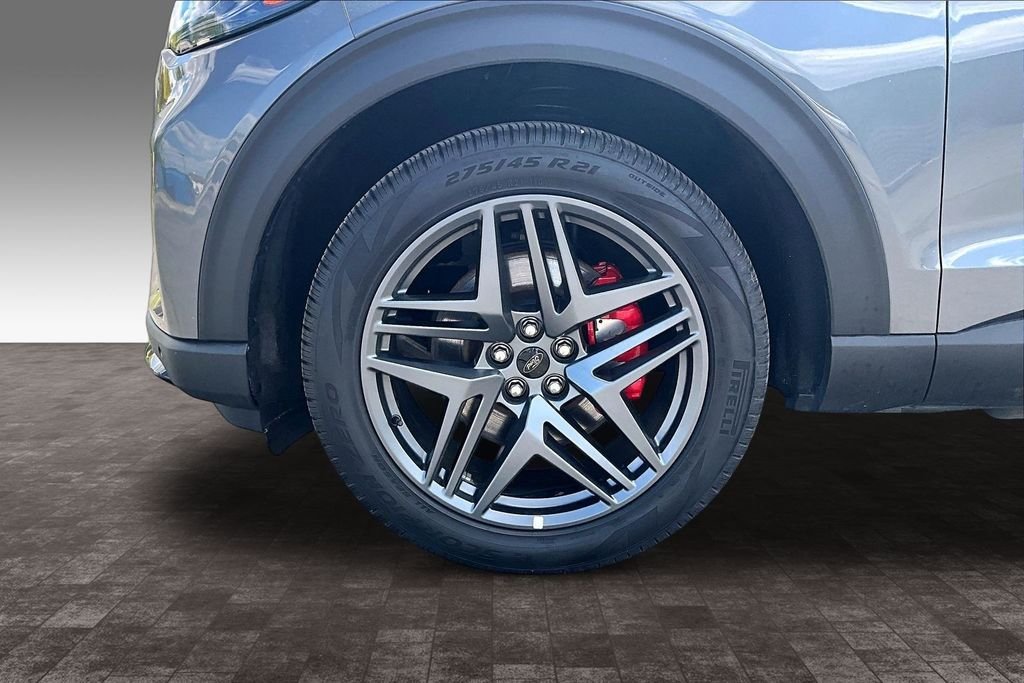 Used 2025 Gray Metallic Ford ST-Line image 35