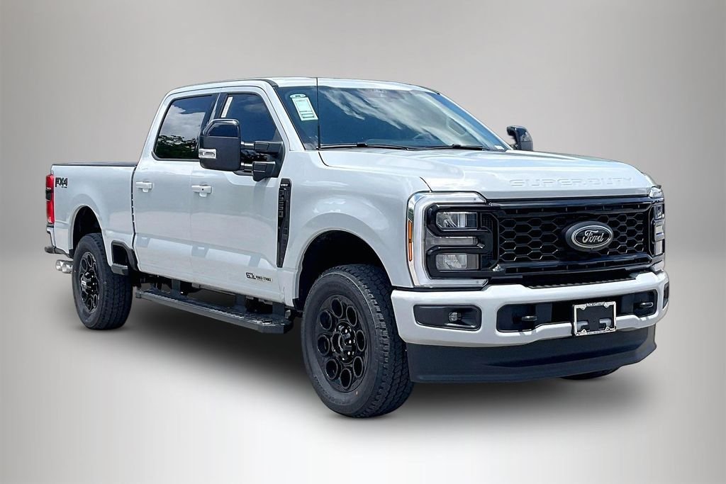 New 2026 Ford Super Duty F-250 Lariat 4D Crew Cab