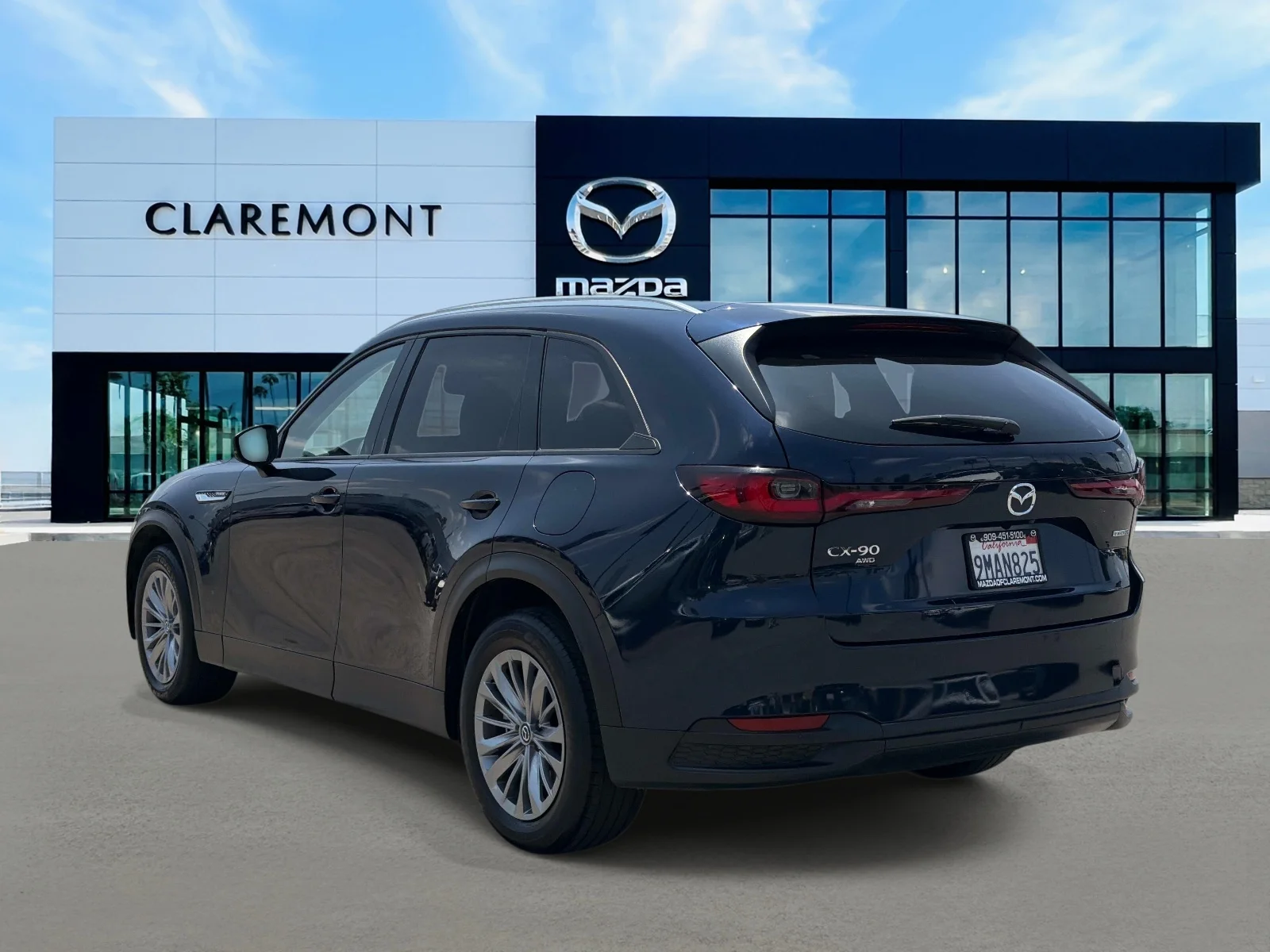 Used 2024 DEEP CRYSTAL BL Mazda Preferred AWD image 6