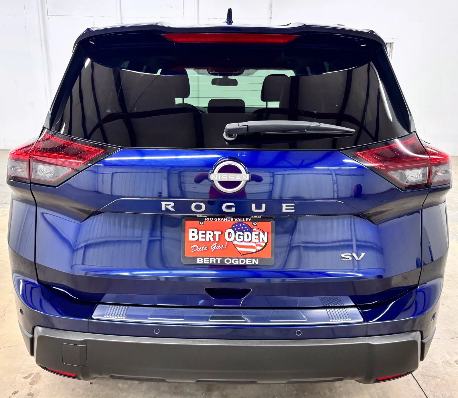 Used 2024 Blue Nissan SV image 5