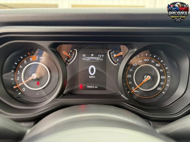 Used 2025 White Jeep Sport S image 15
