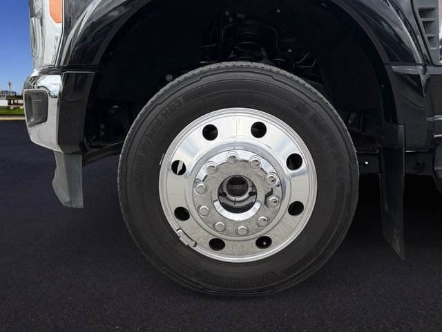Used 2023 Black Metallic Ford XLT image 10
