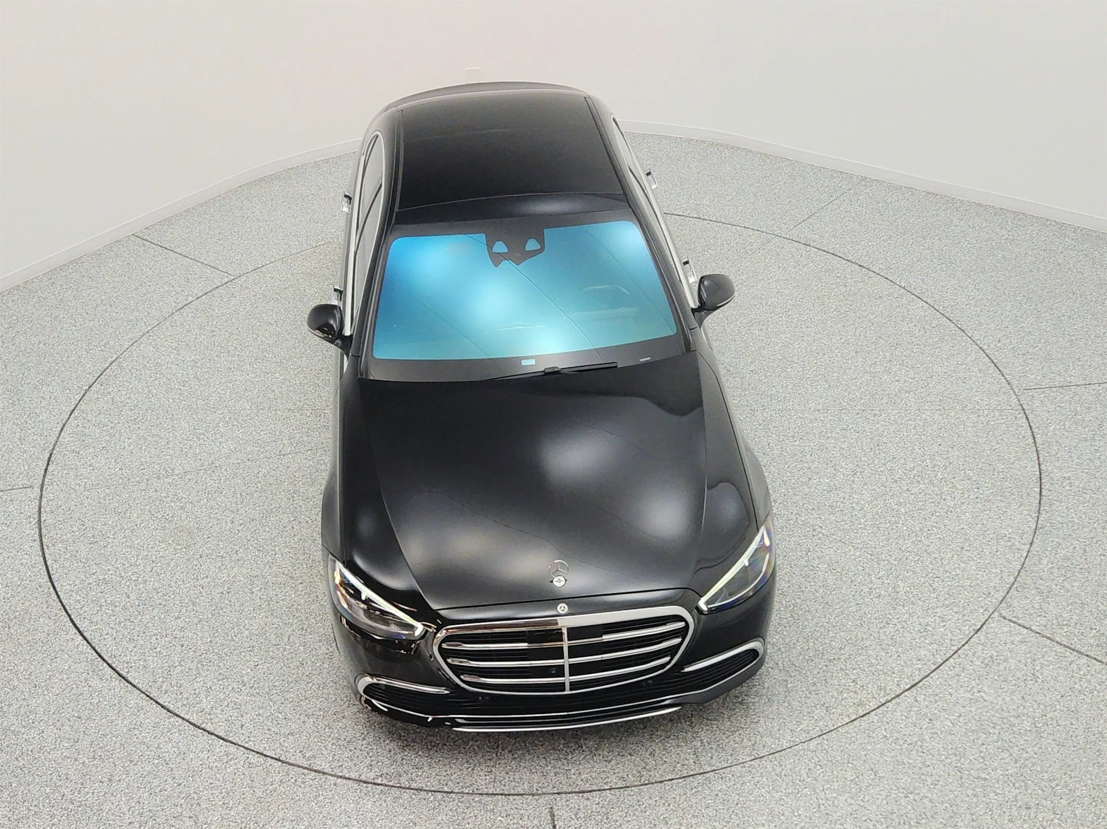 Used 2023 Obsidian Black Mercedes-Benz S 580e 4MATIC® Sedan image 23