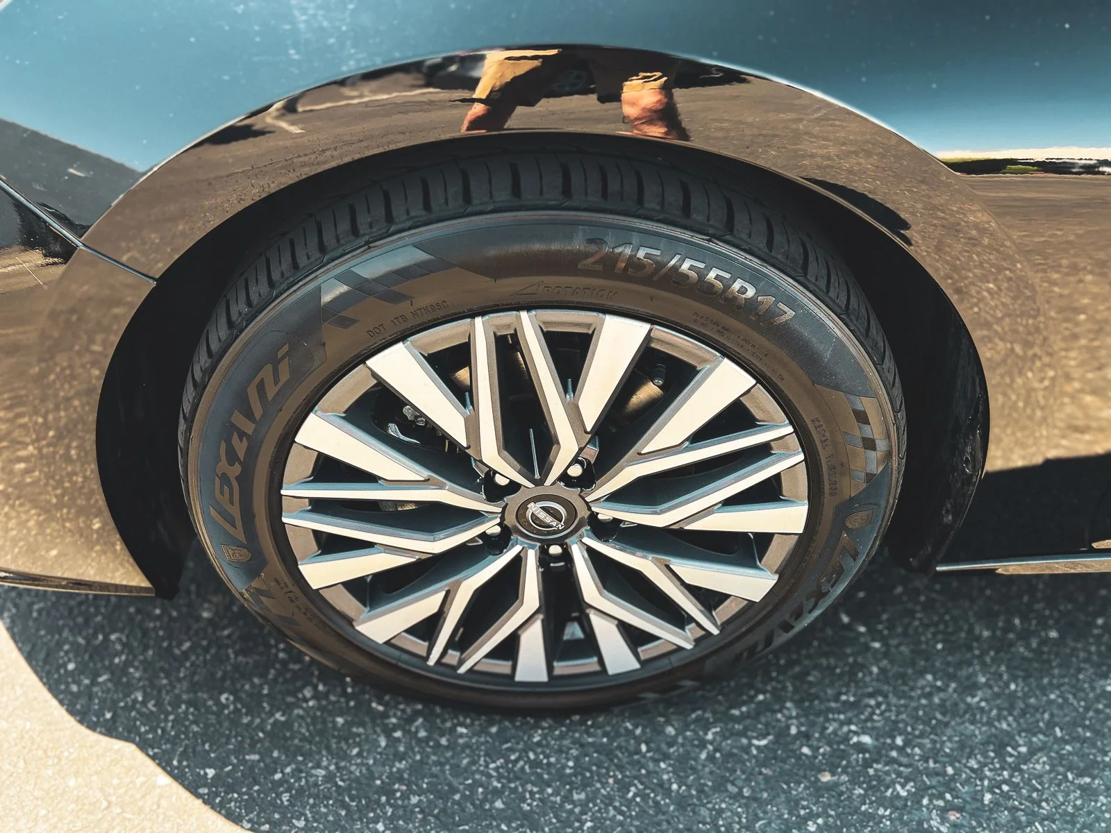 2024 Nissan Altima SV - Photo 12