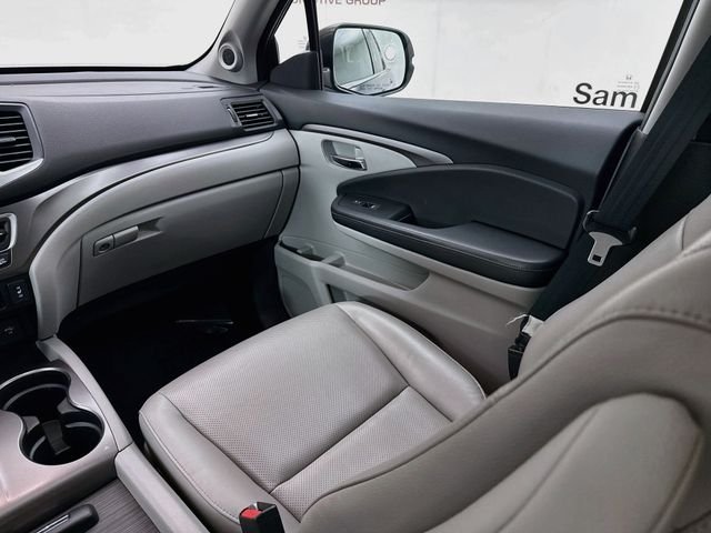 Used 2019 Blue Honda RTL image 23